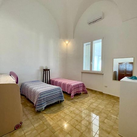 Casa Vacanze La Colombaia Sant Isidoro  Exterior foto